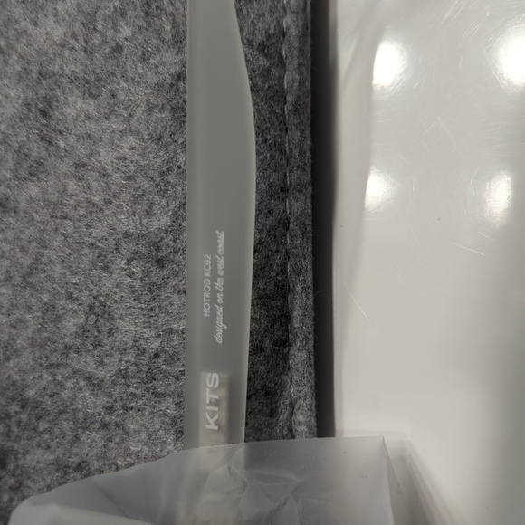 KITS brand sunglasses - Picture 4 of 5